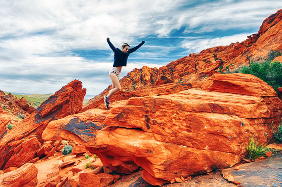 2015'9-nature-person-red-woman-large_575